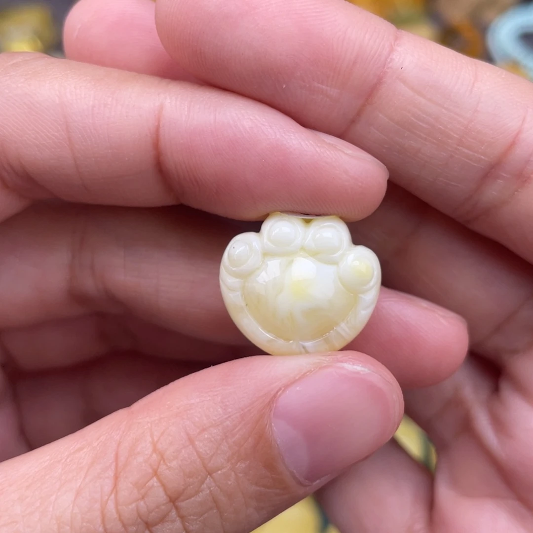 裸石琥珀未镶嵌蜜蜡