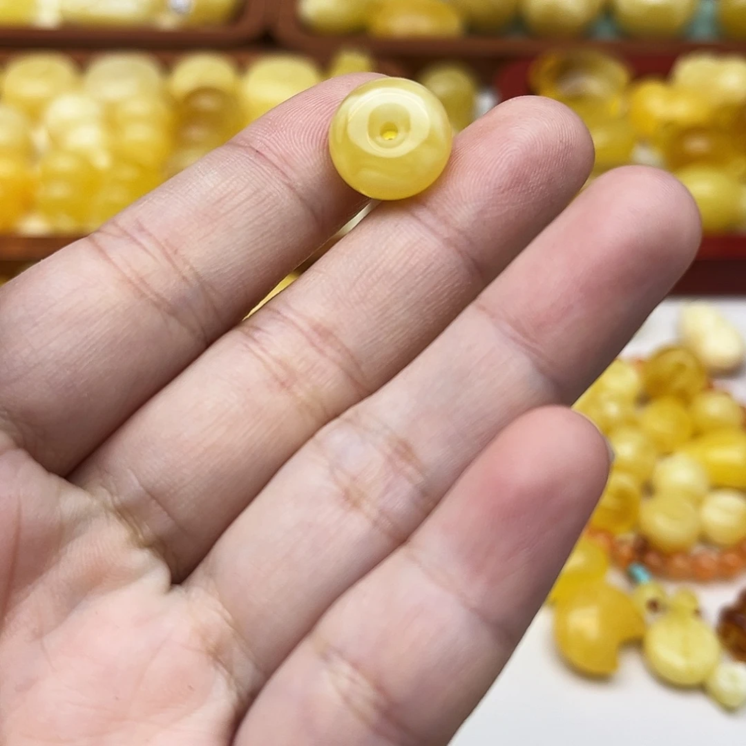 蜜蜡未镶嵌裸石天然