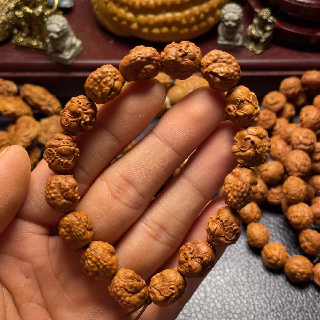 龙纹桃核雕刻瑕疵烟斗金蟾