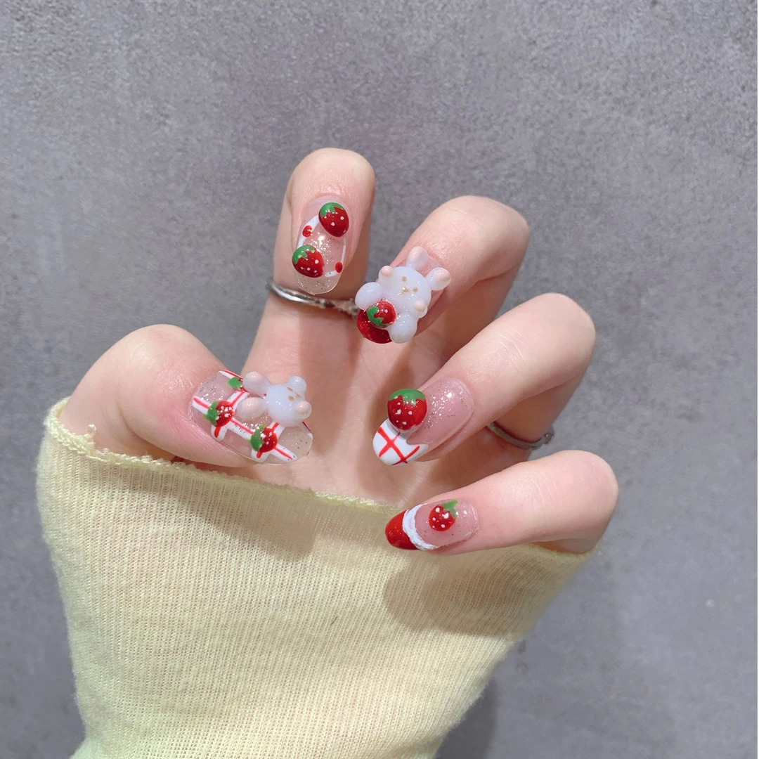 草莓兔可爱卡通穿戴甲纯手工手绘美甲贴片短款学生党假指甲贴