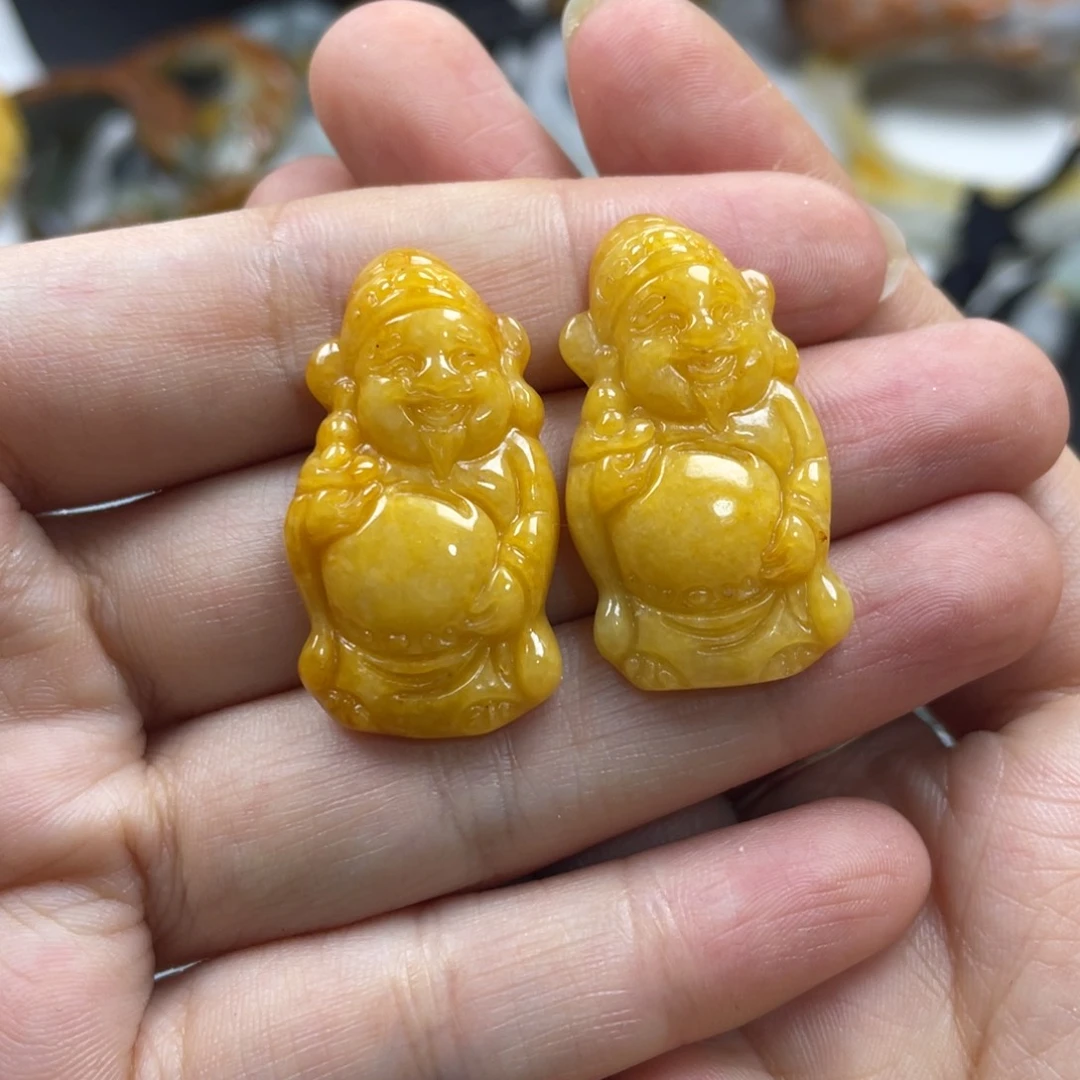 彩***姐翡翠未镶嵌颈饰牌子