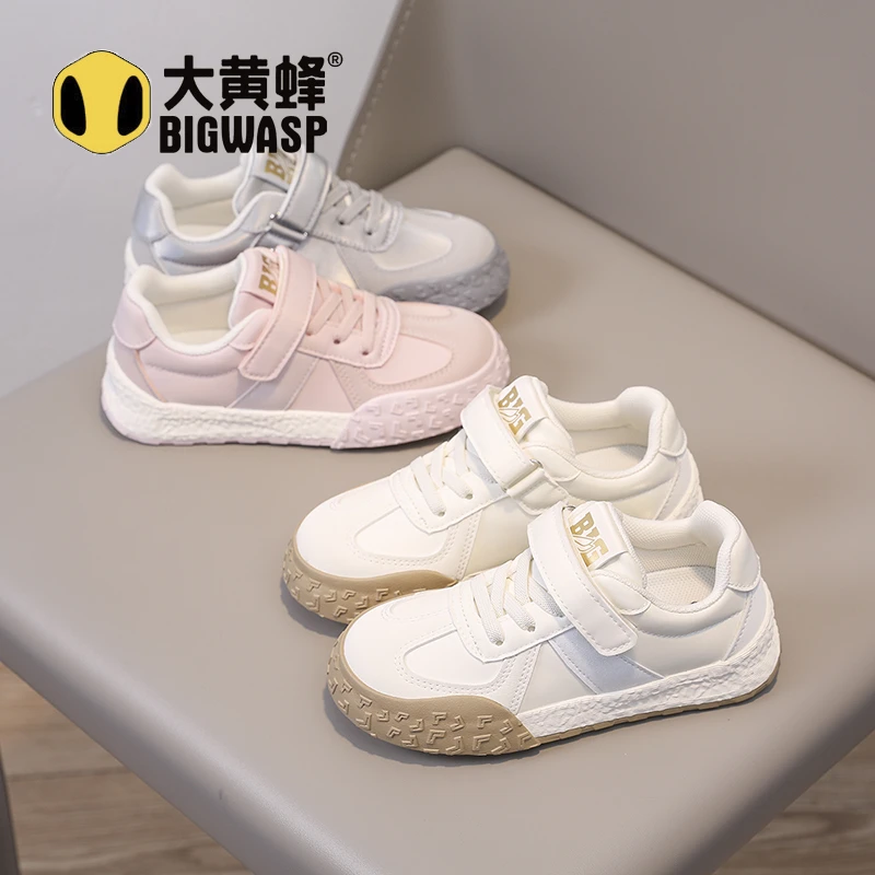 大黄蜂童鞋儿童板鞋男童皮面运动鞋2025秋新款女童休闲学生鞋子
