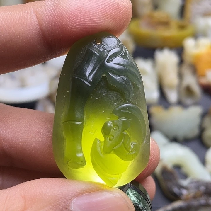 颈饰未镶嵌和田玉