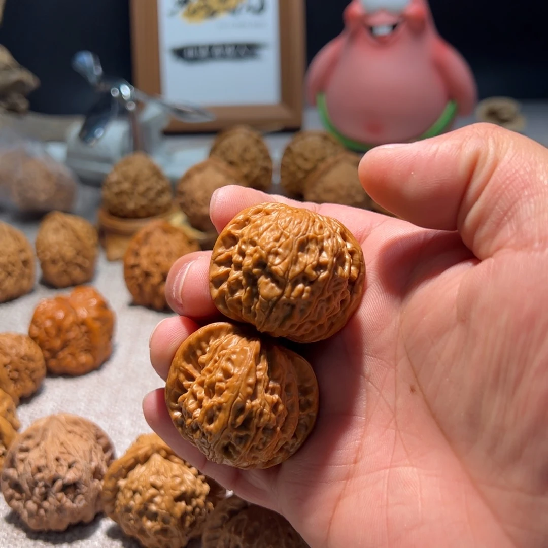 文玩核桃把件M****.全品38磨盘