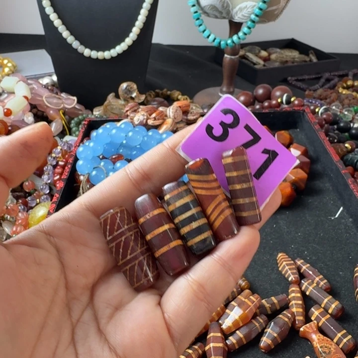 老***师玛瑙/玉髓未镶嵌颈饰