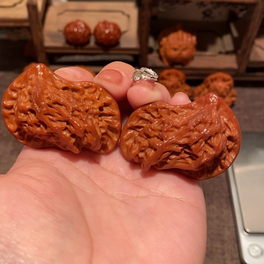 文玩核桃吊坠一****?鸳鸯戏水79