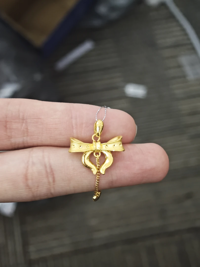 足金999 大号在逃公主吊坠
