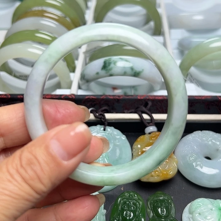 翡翠未镶嵌手镯天然