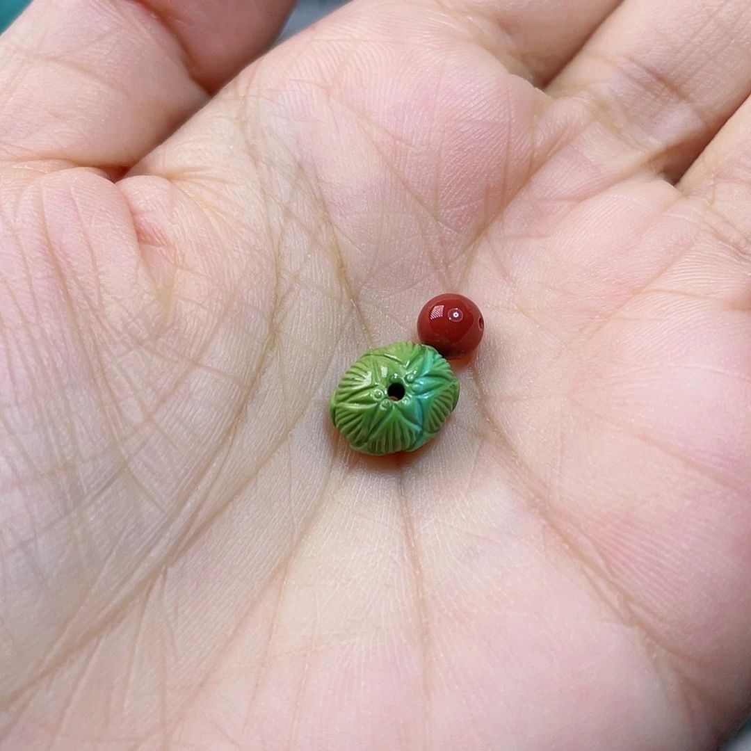 兰***未镶嵌配饰南红玛瑙