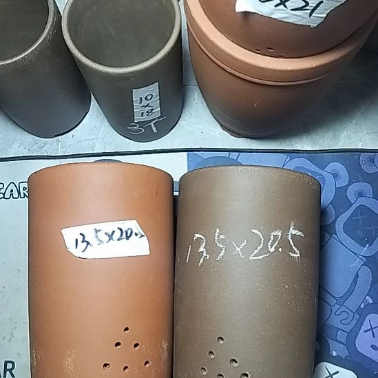 红泥紫泥大笔筒两个