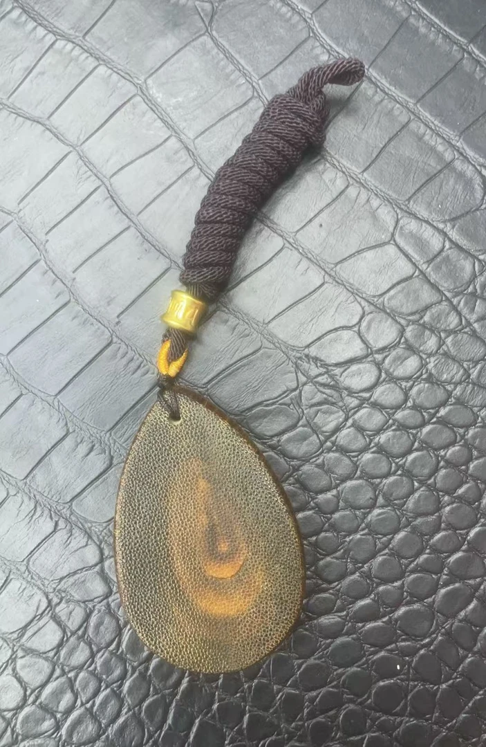 A272 黑棕色吊坠  男女同款 时尚百搭