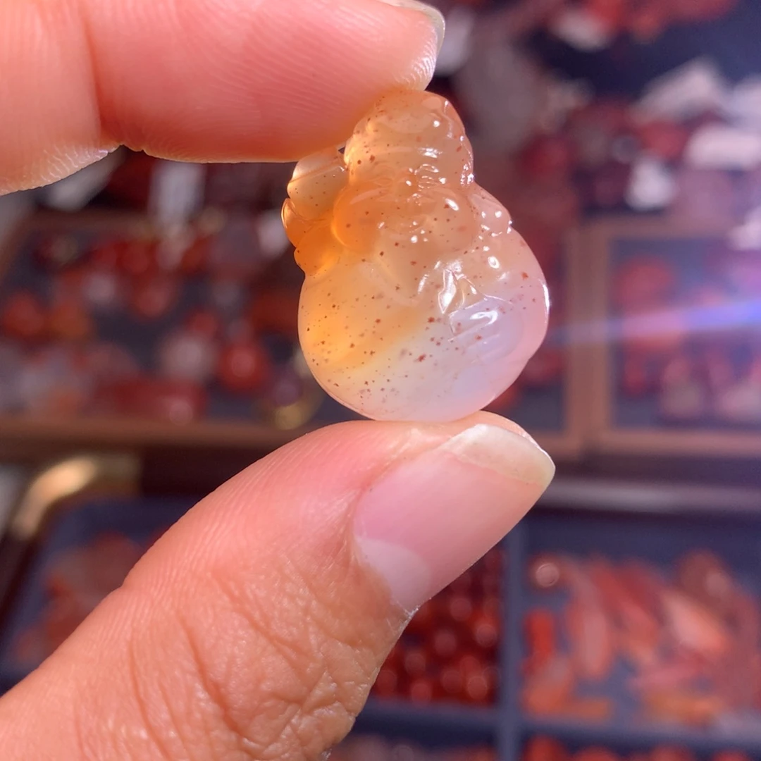 南红玛瑙未镶嵌珠宝半成品财神