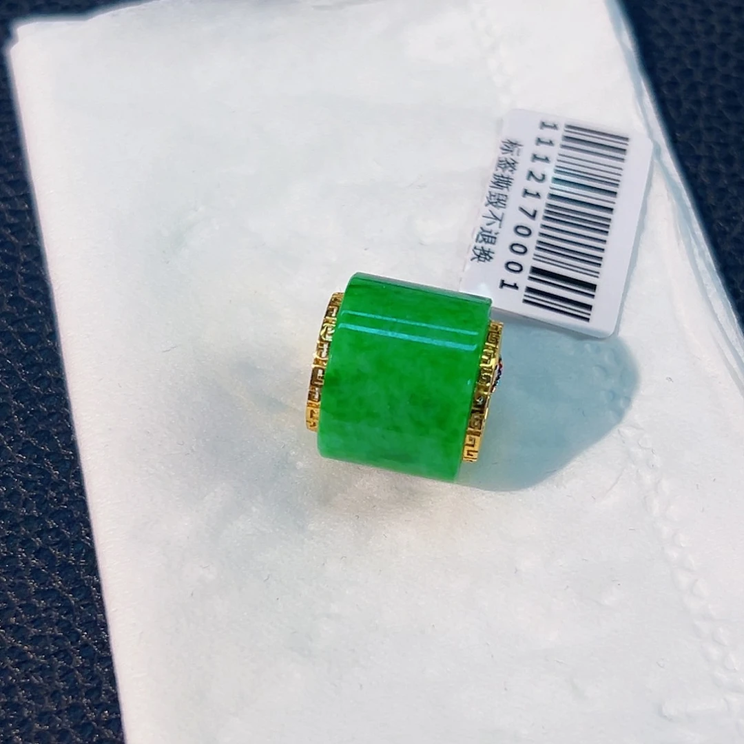颈饰18K金镶嵌翡翠l***a