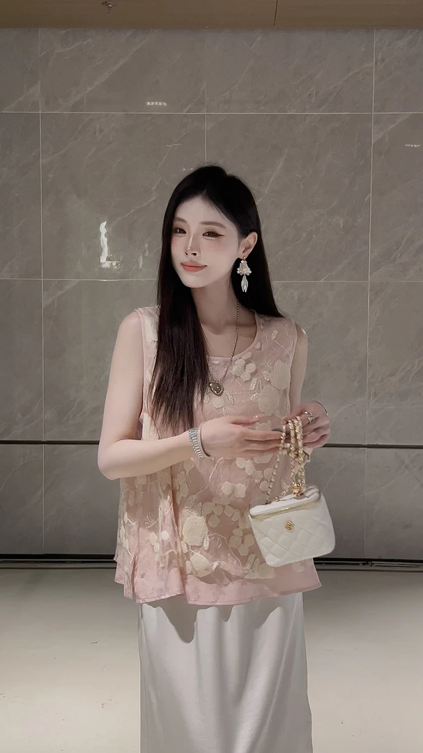 亮片圆领无袖背心女2025夏季新款设计感洋气小衫上衣25100#