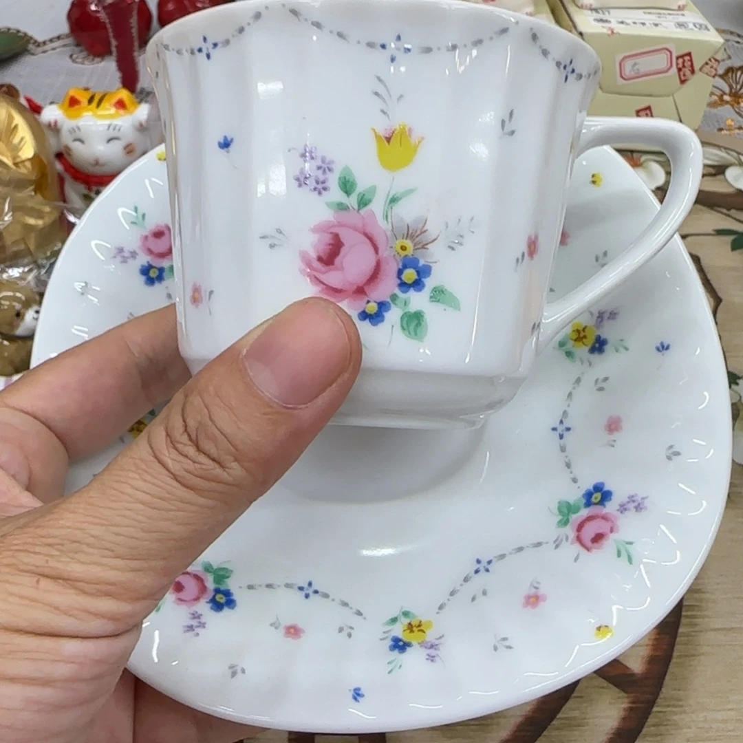 摆件咖啡杯里的咖啡是我的最爱了