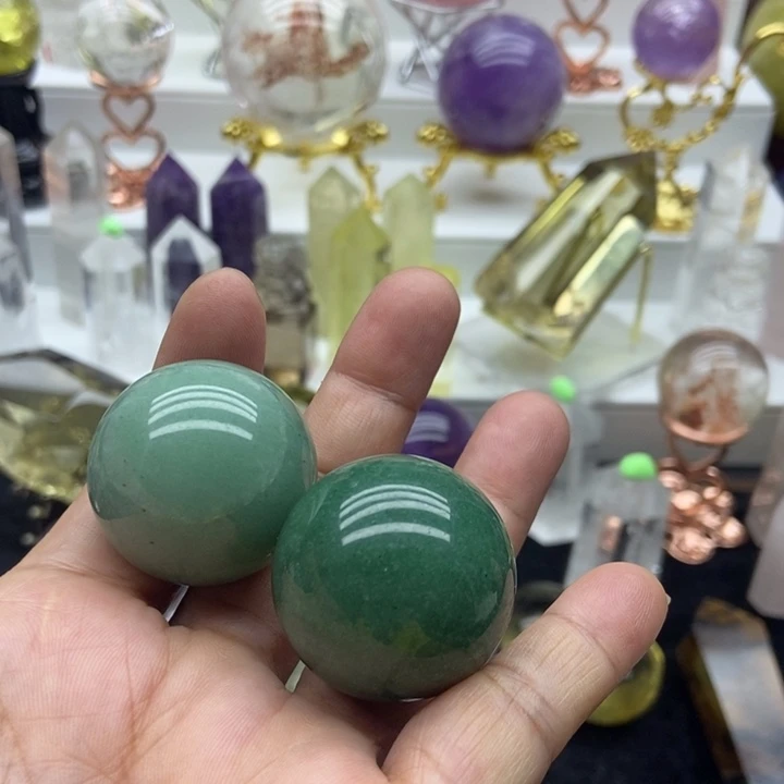 未镶嵌摆件水晶纯天然圆球