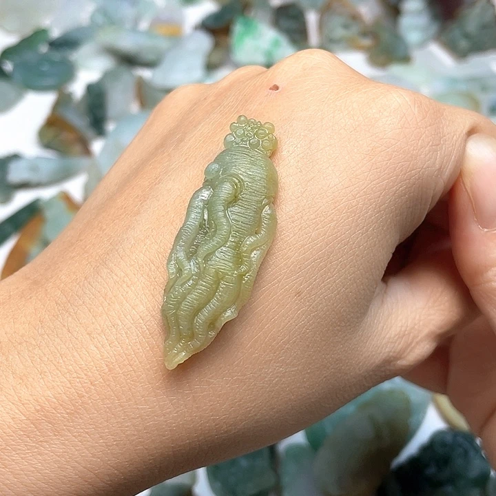 定制翡翠未镶嵌翡翠