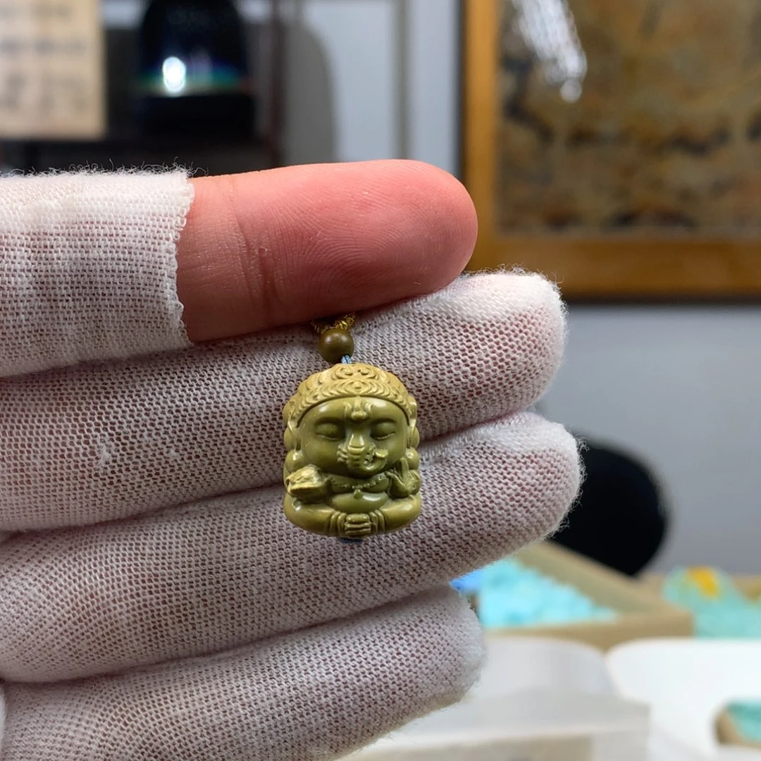 绿松石未镶嵌挂件