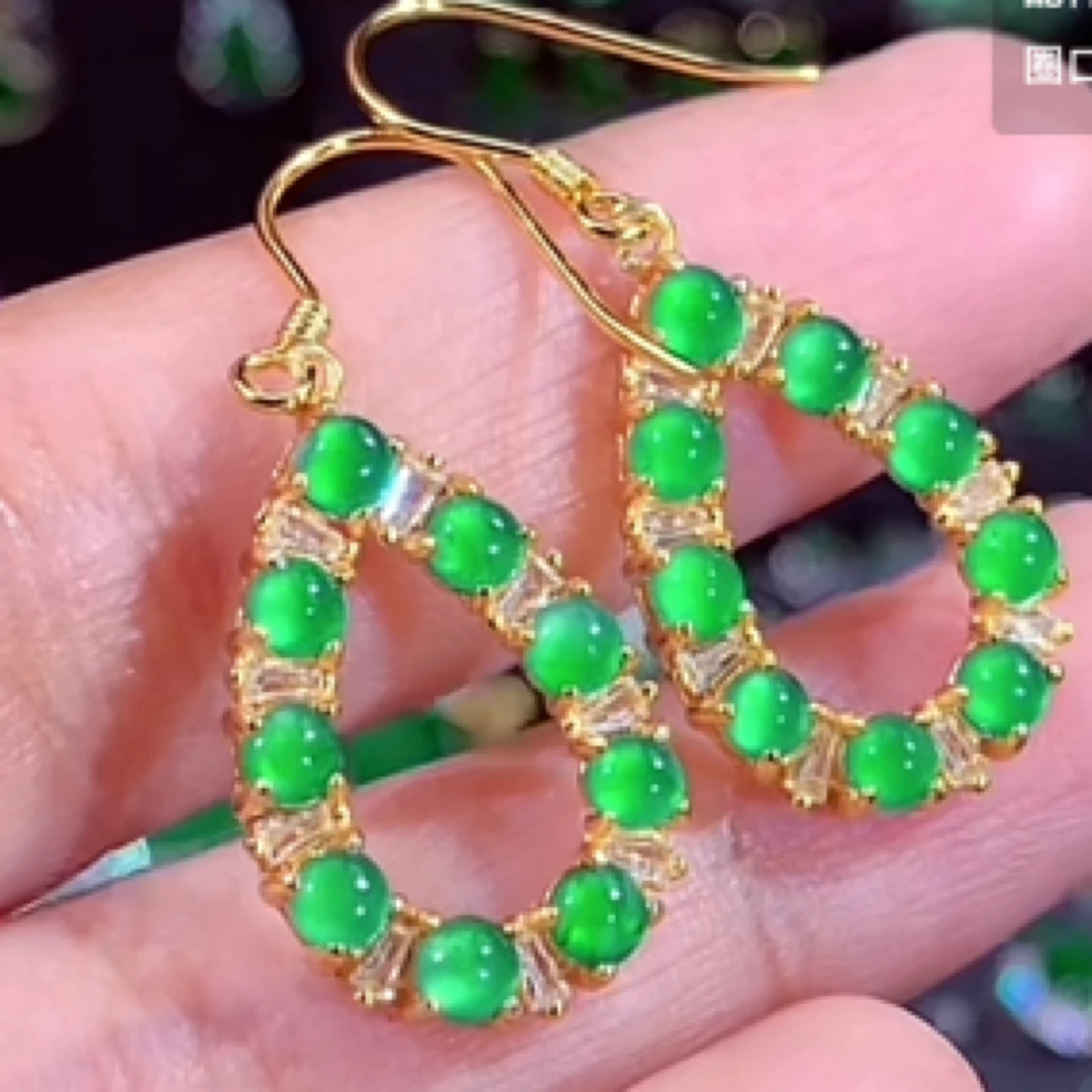 天然a货翡翠冰绿蛋面耳坠