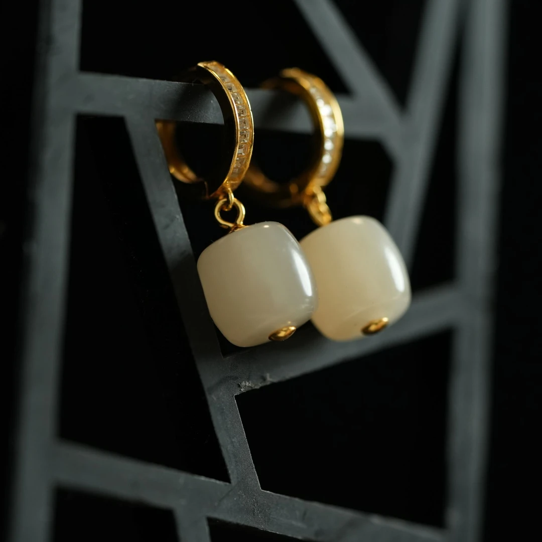 天然和田玉藕粉桶珠耳环-MTY2601034