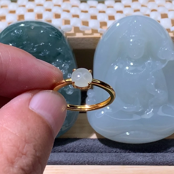 翡翠未镶嵌颈饰炸/戒指