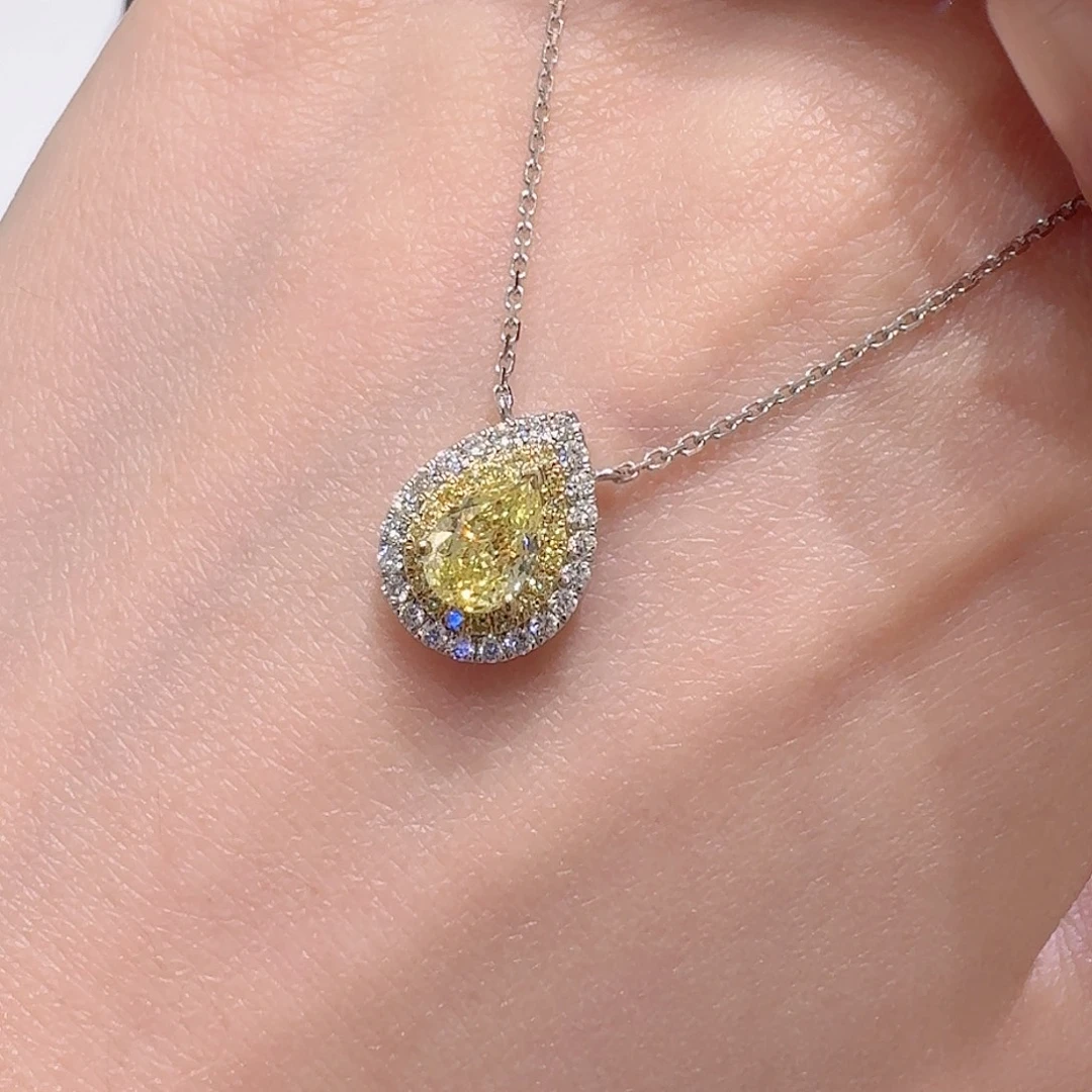 18K金镶嵌颈饰实验室培育钻石