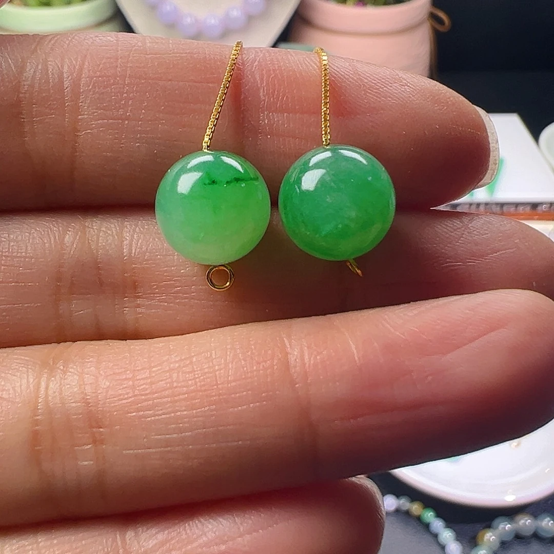 翡翠散珠翡翠绿底圆珠卡10.2