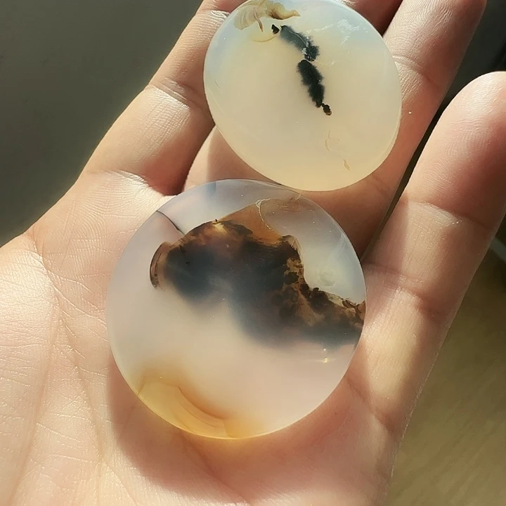 曌***空玛瑙/玉髓未镶嵌珠宝奇石