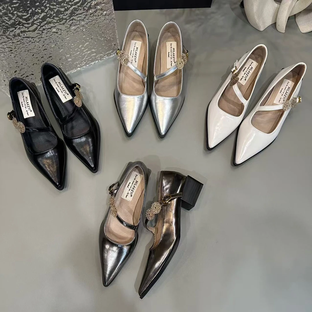 （现货）2025年秋季新款爆款装饰花一字带时尚气质尖头方跟女单鞋