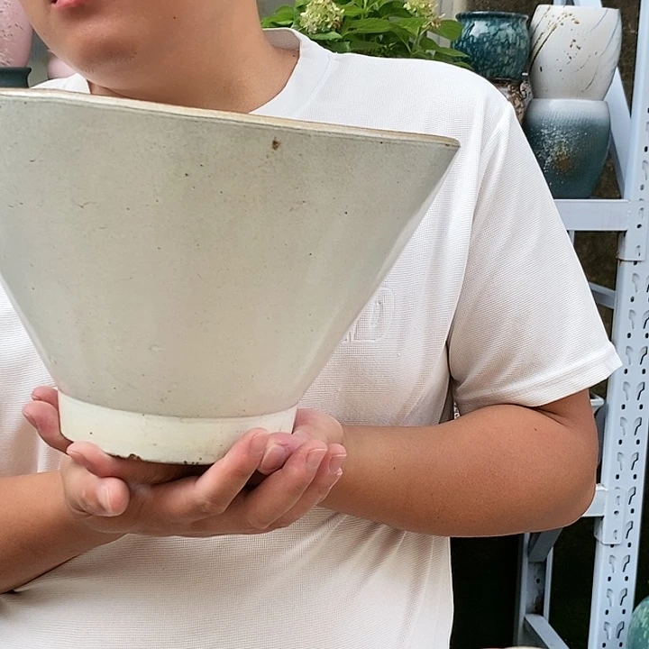 紫砂花盆口28高18瑕疵