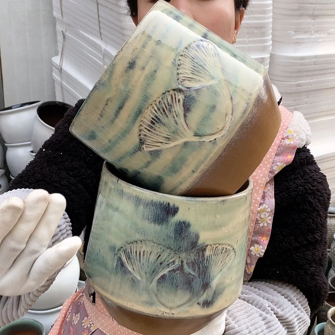 红泥花盆瑕疵口17高17