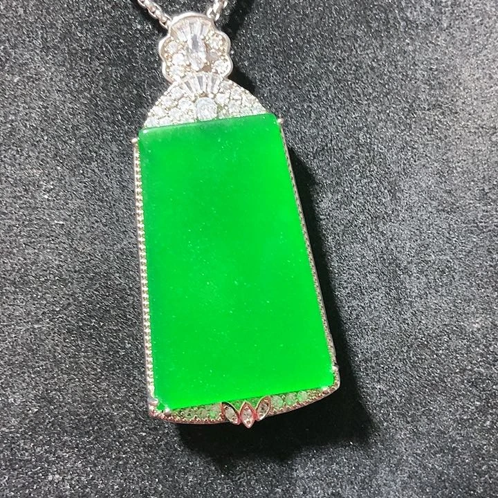翡翠颈饰银S925镶嵌吊坠