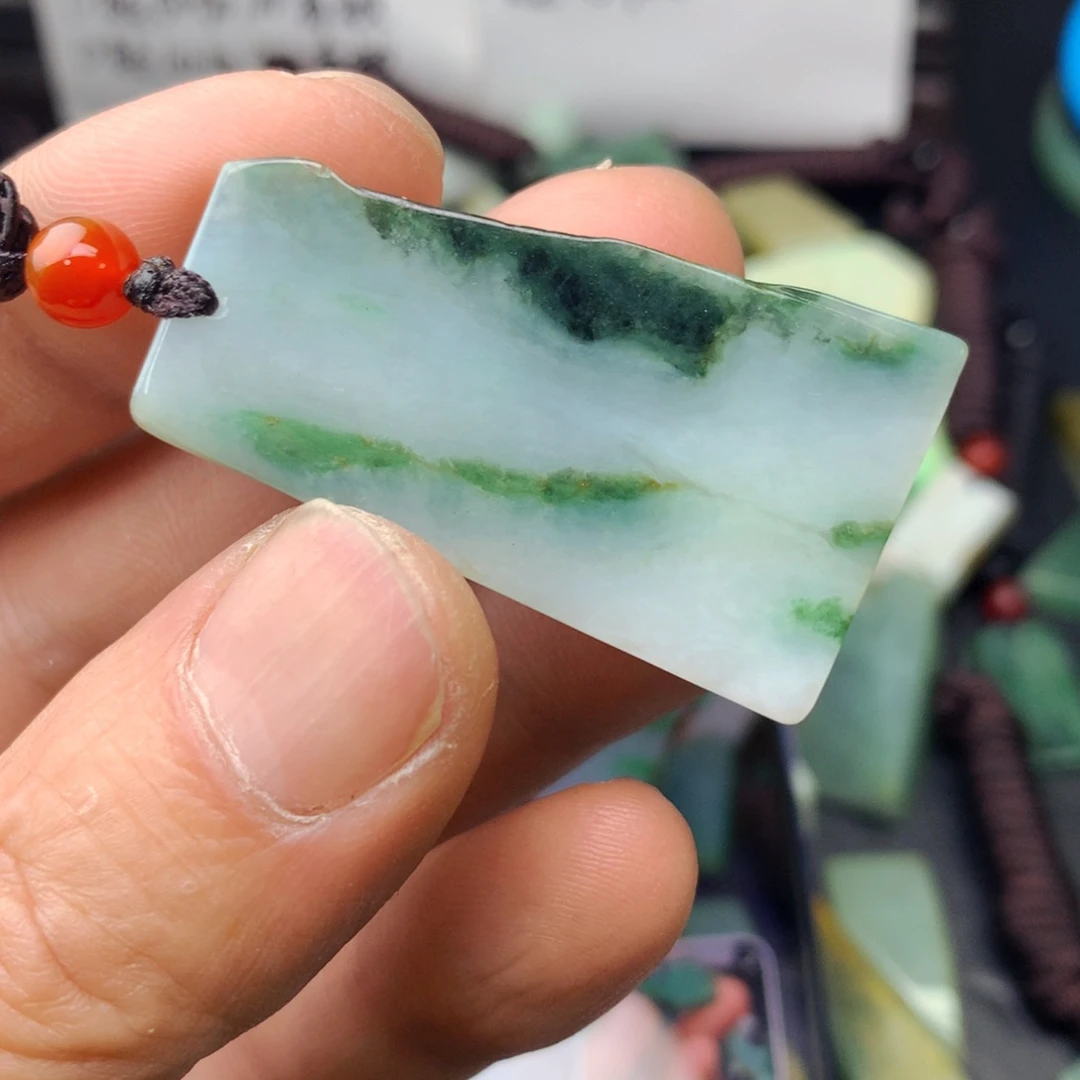 翡翠未镶嵌颈饰翡翠首饰和翡翠珠宝