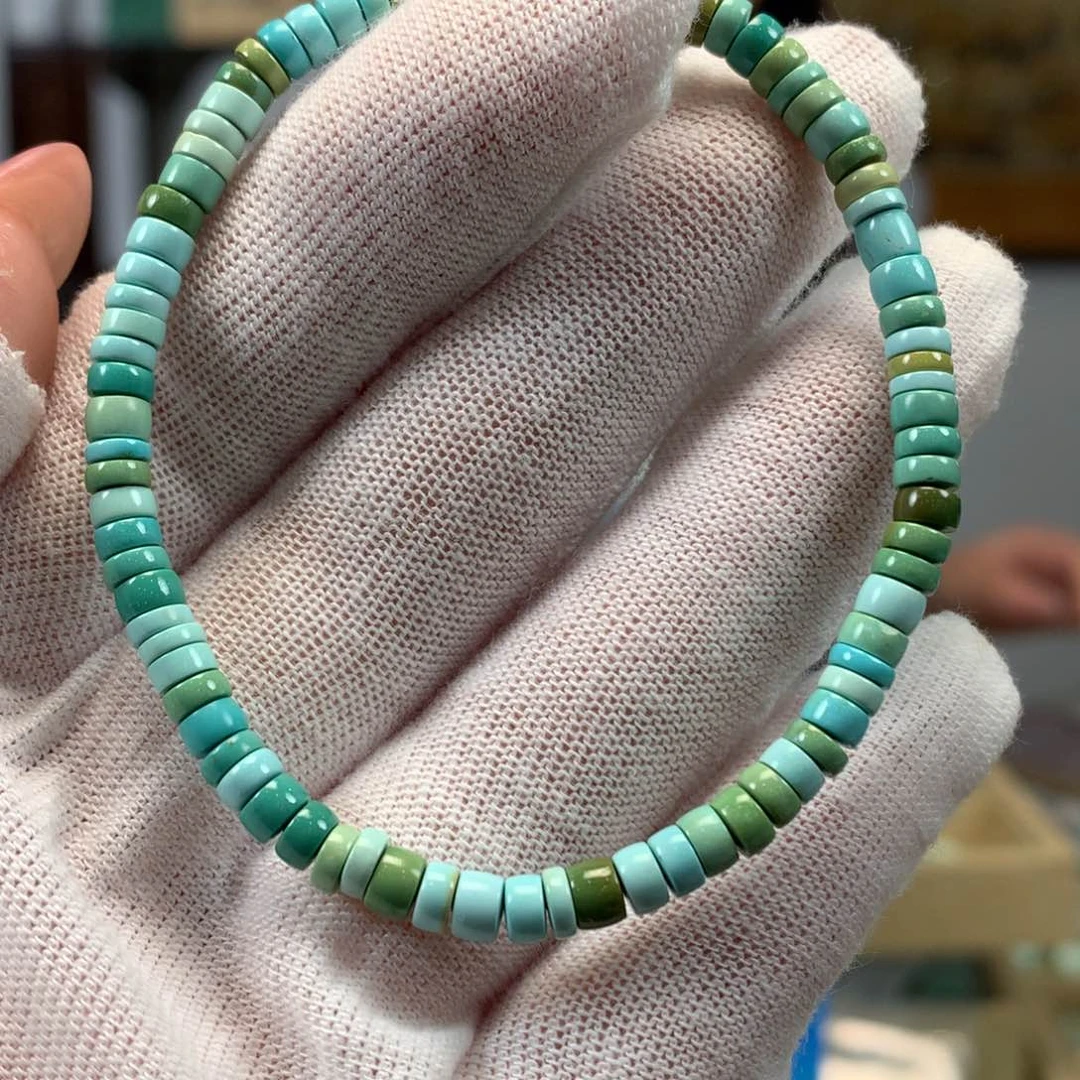 绿松石未镶嵌挂件