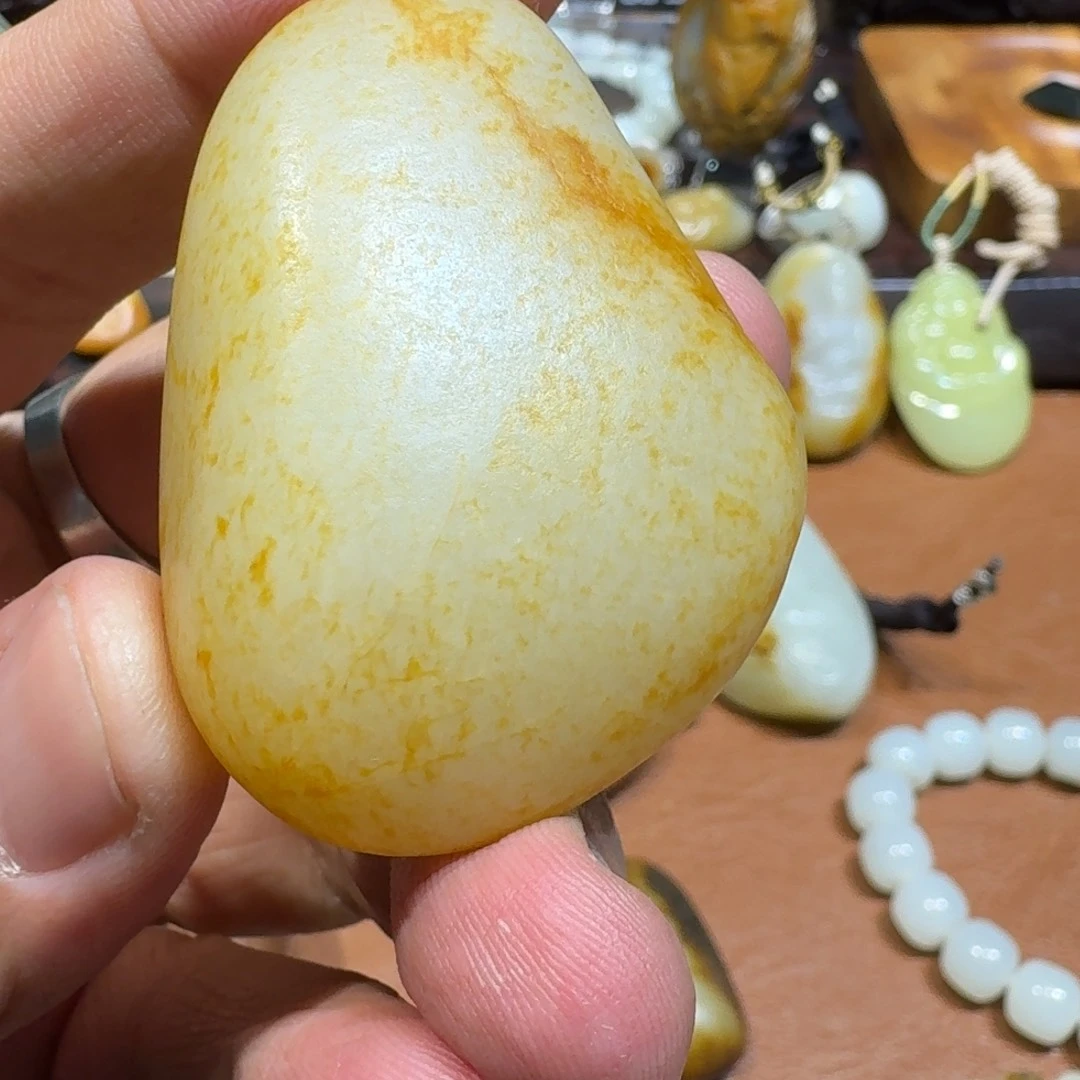 和田玉未镶嵌手串