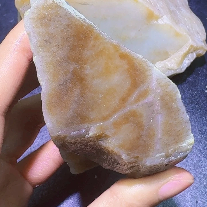 未镶嵌和田玉（糖玉）珠宝半成品