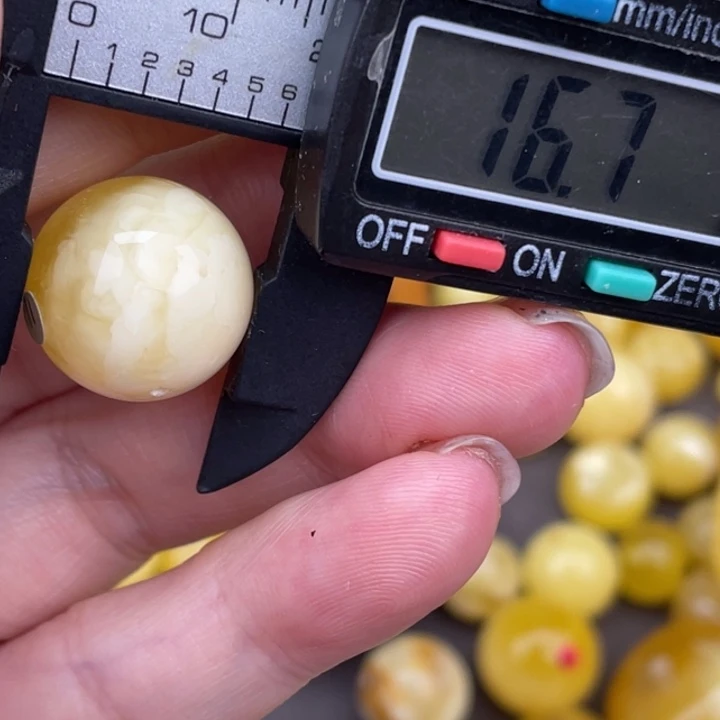 琥珀裸石未镶嵌蜜蜡23