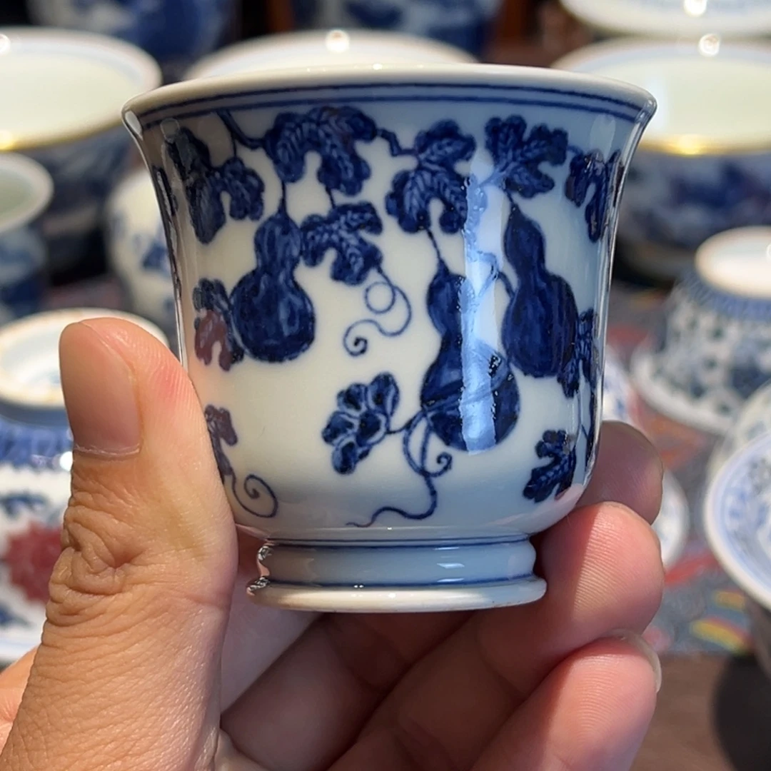 精品青花葫芦纹铃铛杯口径约6.2厘米