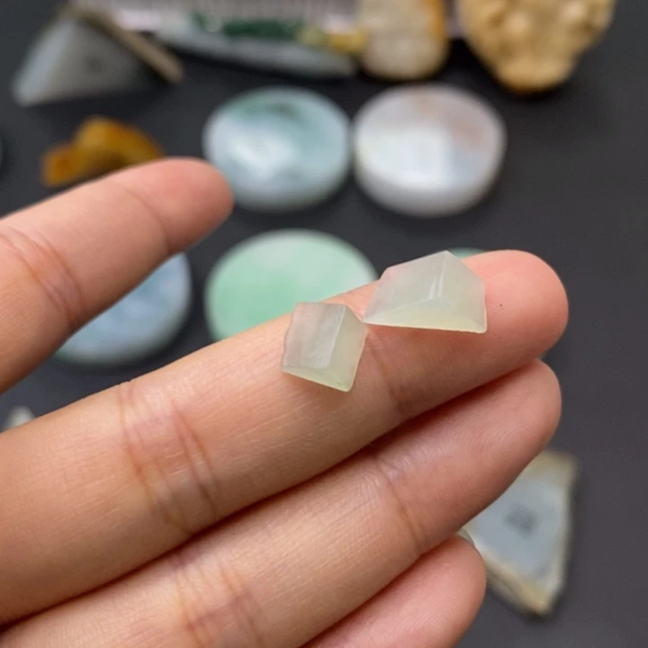 未镶嵌定制翡翠含工