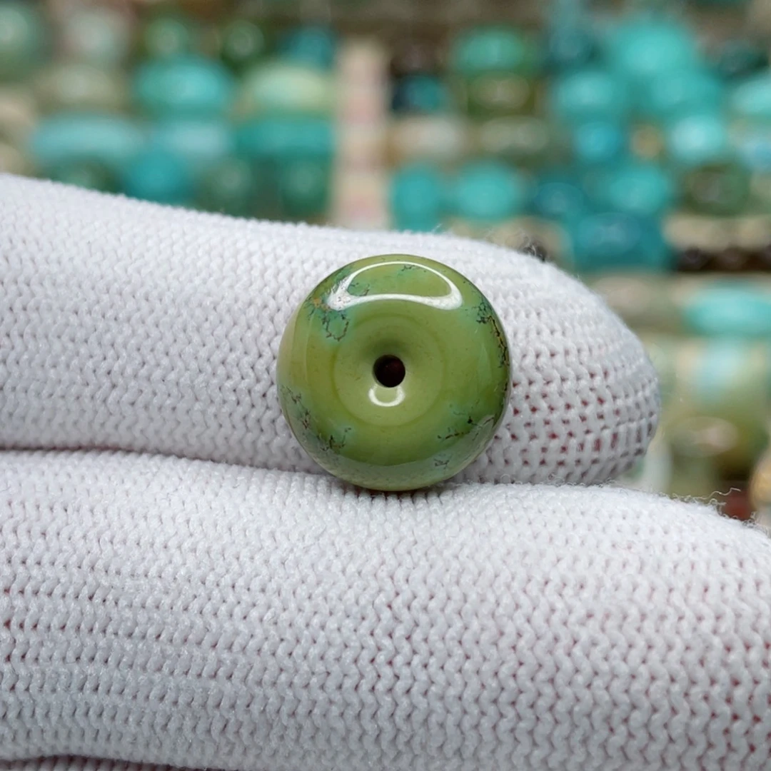 未镶嵌绿松石颈饰