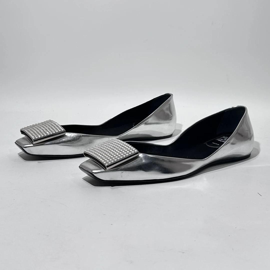 99新 Roger Vivier/罗杰·维威耶 闲置 37.5码 银色平底鞋/ML80481