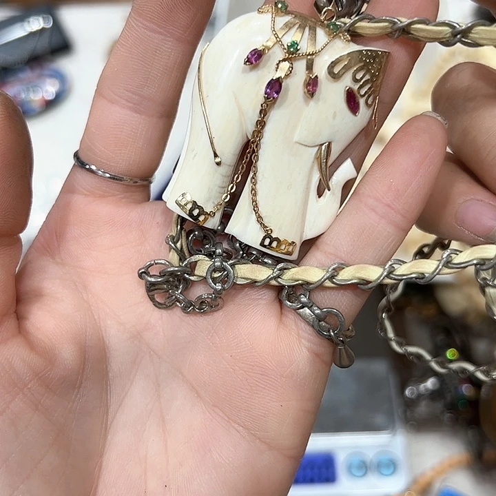?****花新亿阁饰品无售后