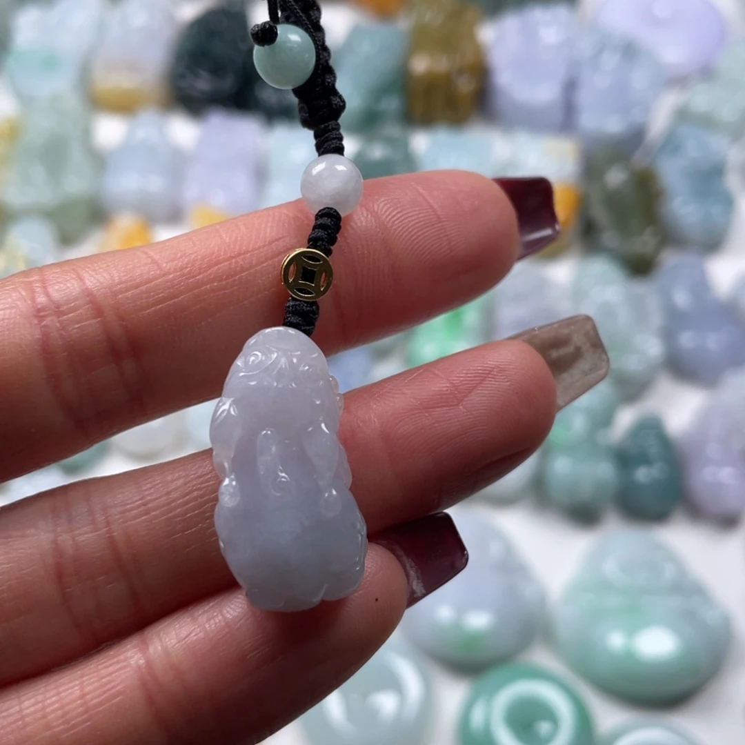 翡翠吊坠(赠链)未镶嵌