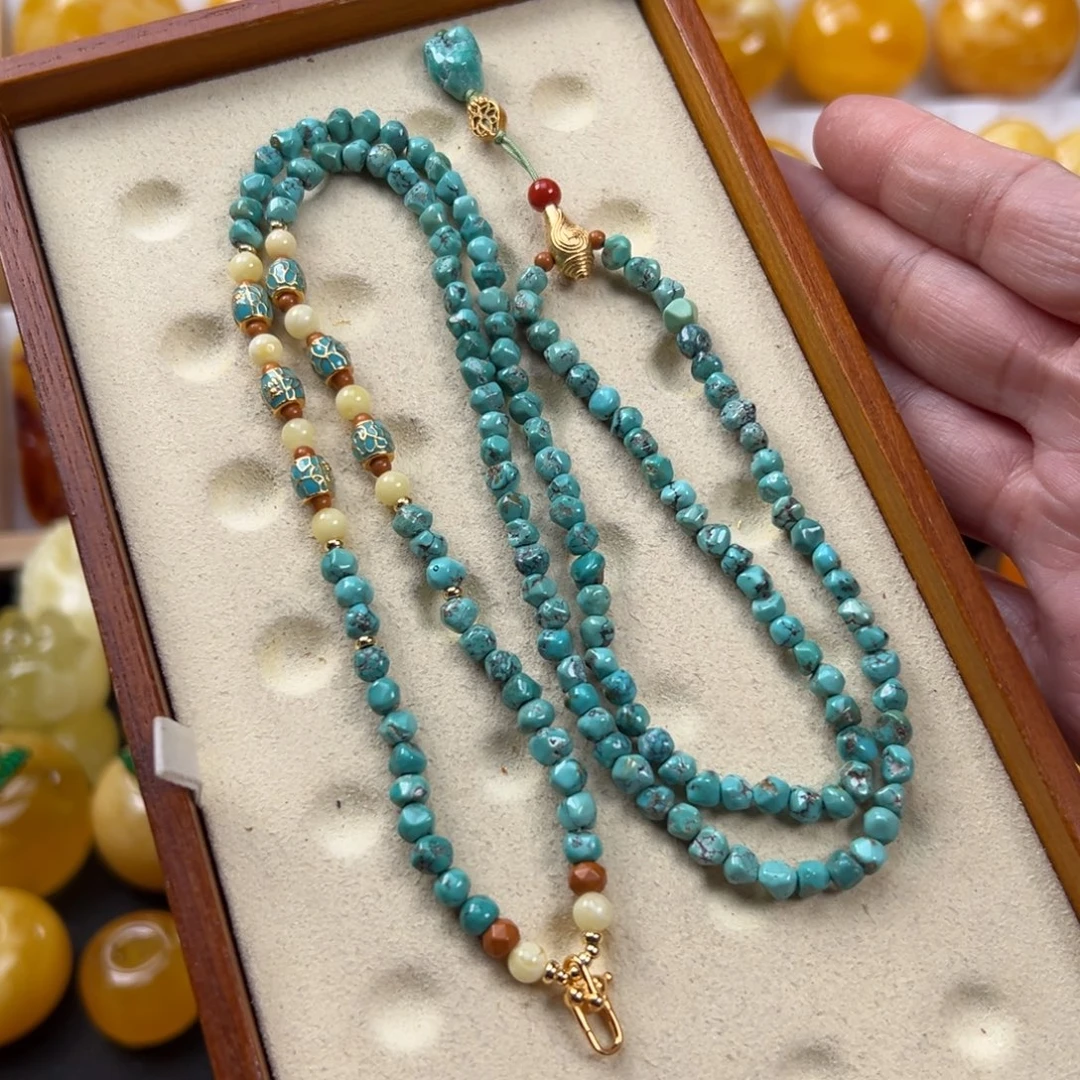 绿松石未镶嵌颈饰绿松