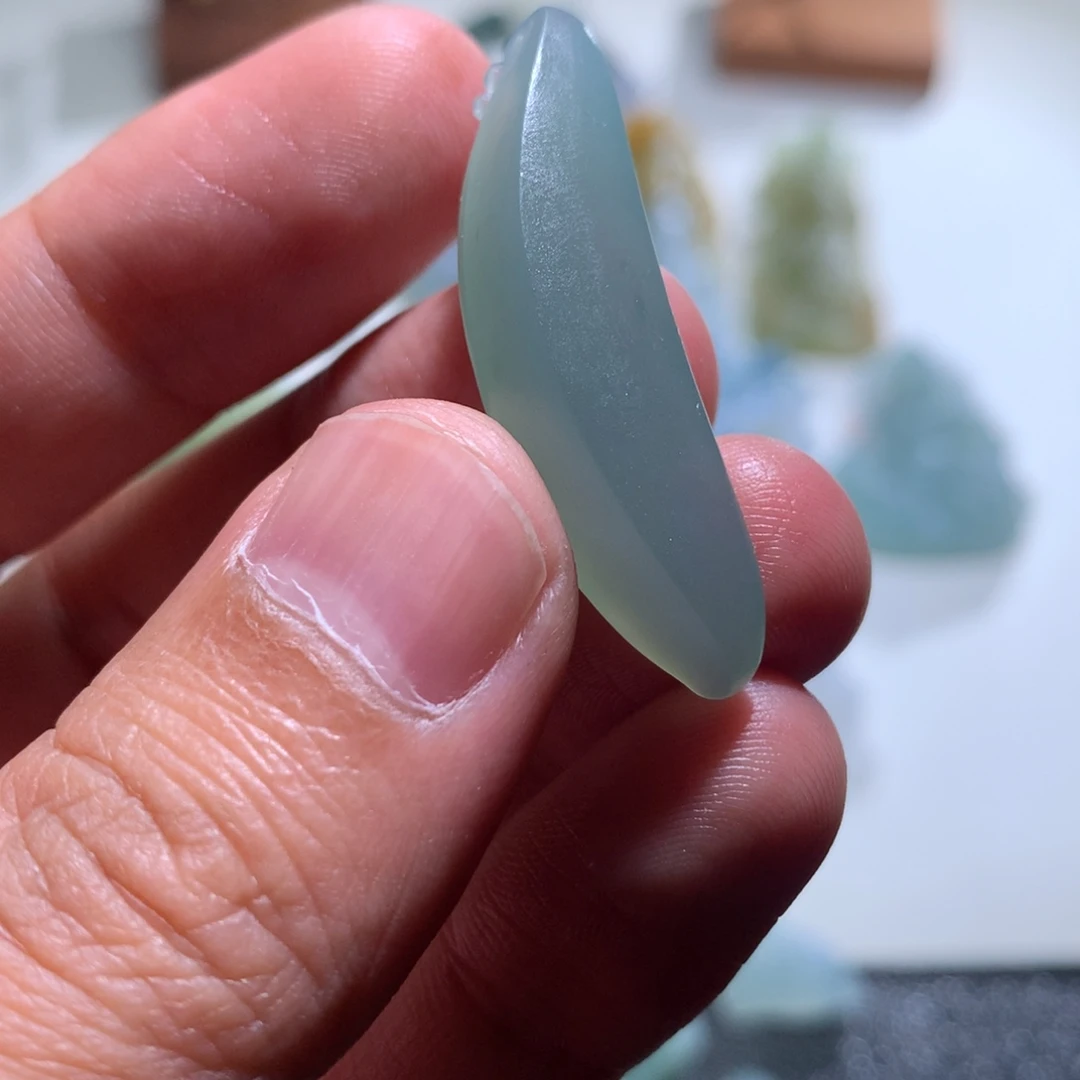 定制翡翠未镶嵌挂件