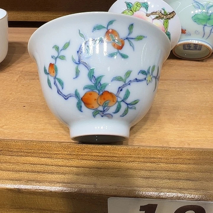刚***阿手工斗彩寿桃品茗杯