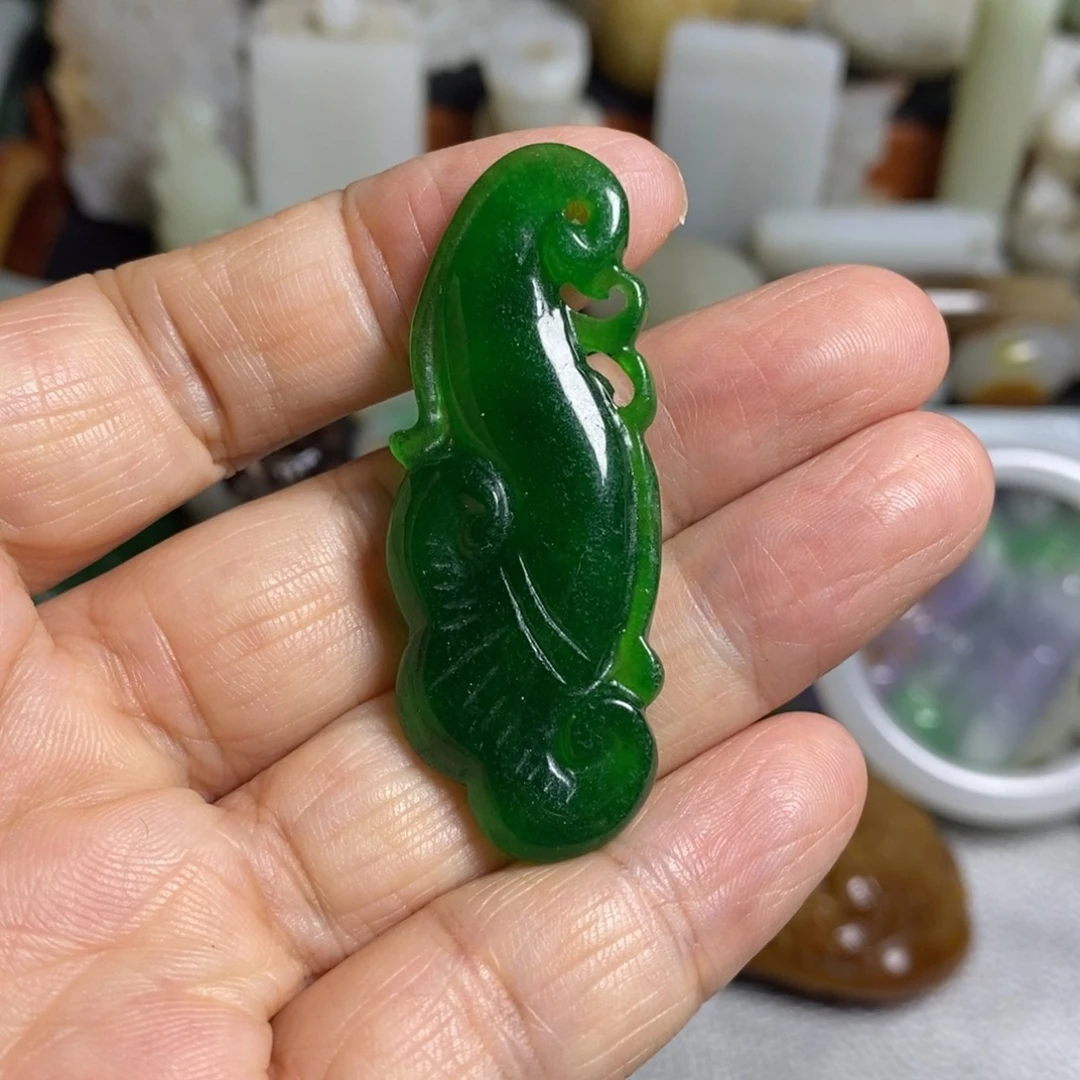 颈饰未镶嵌和田玉（糖玉）