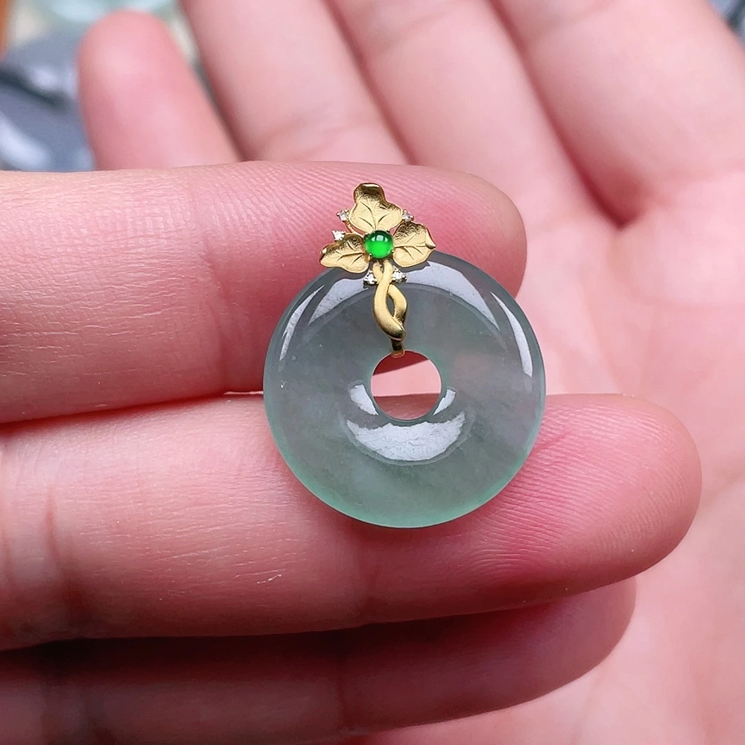 翡翠未镶嵌颈饰甜甜圈