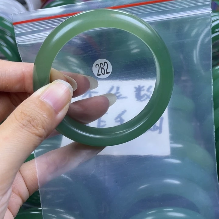 未镶嵌手镯石英质玉55