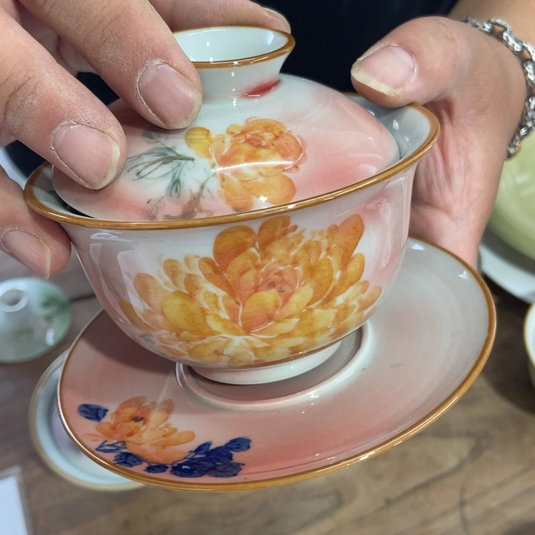 卷**婷陶瓷艺术品的设计